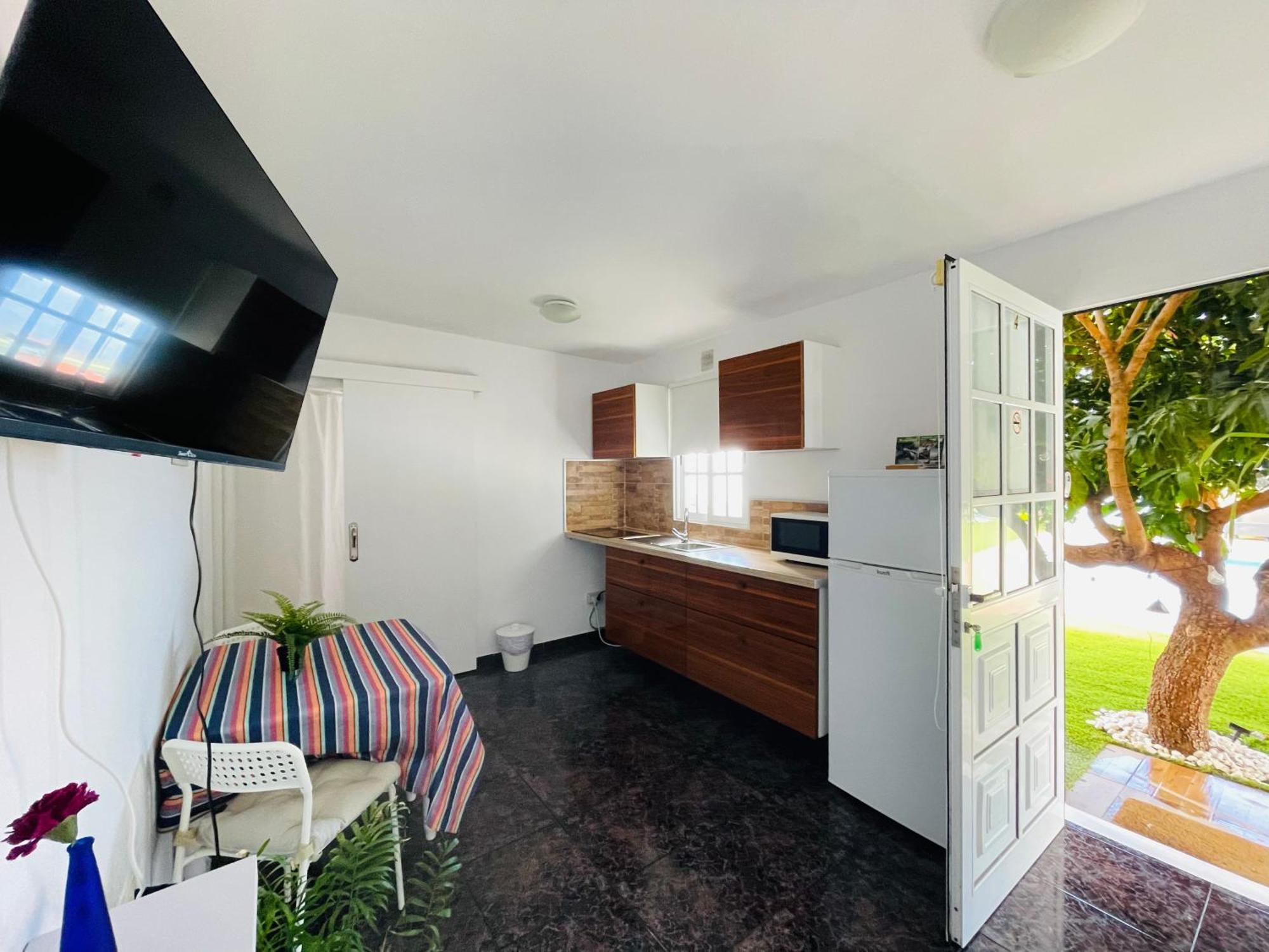 Piscina Compartida, Solo Adultos, Ac, Calefaccion Apartment El Paso Ngoại thất bức ảnh