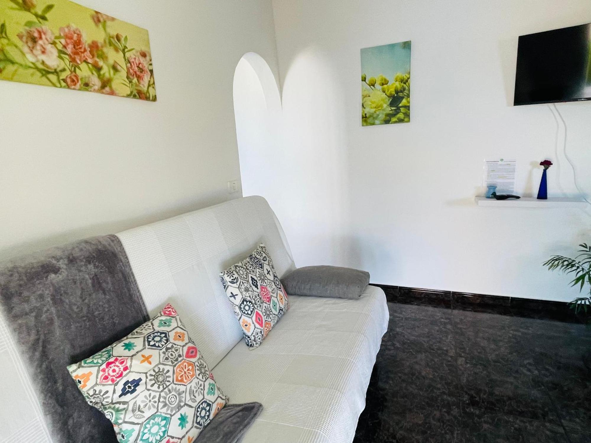 Piscina Compartida, Solo Adultos, Ac, Calefaccion Apartment El Paso Ngoại thất bức ảnh